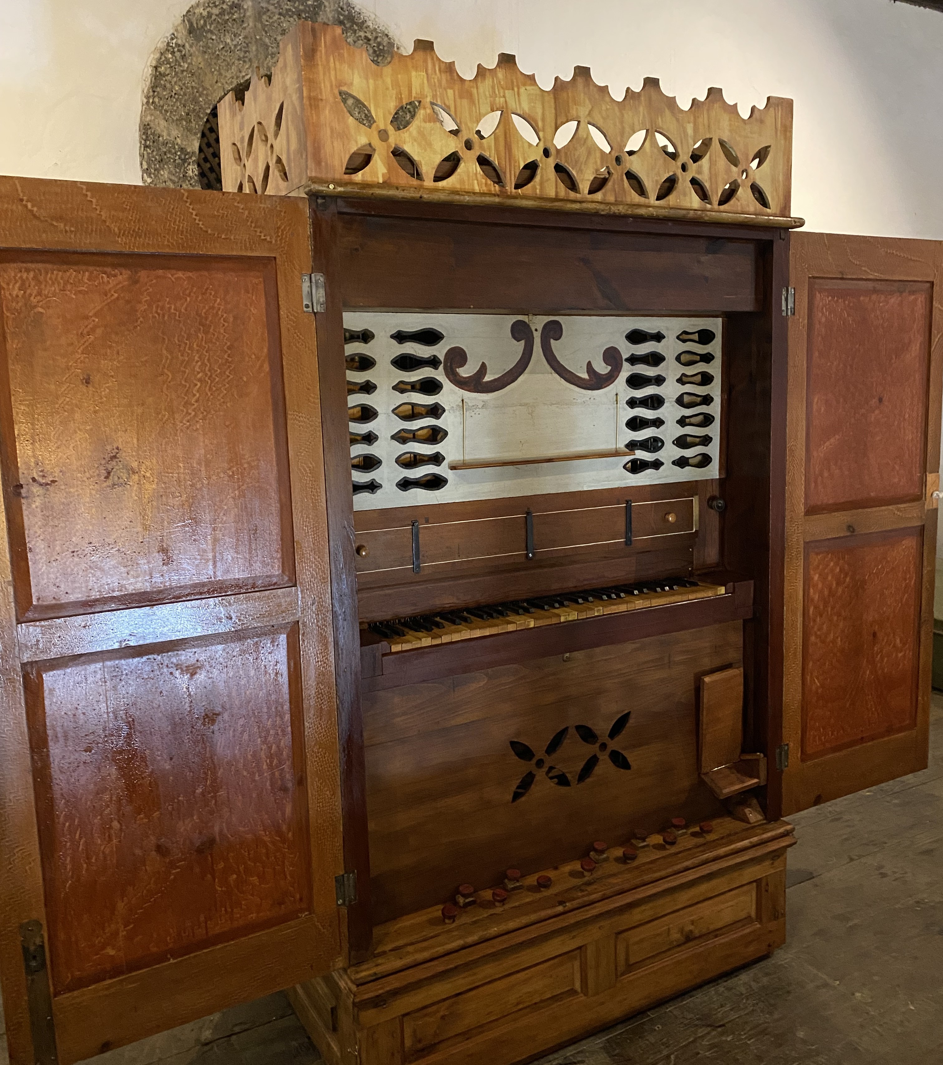galeria RESTAURACIÓN DEL ÓRGANO PORTELL DEL SIGLO XIX EN SAN BARTOLOMÉ (LANZAROTE)